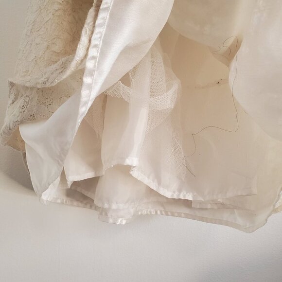 Cute Toddler Girl Dress  White/Cream Size 4T - Picture 4 of 10